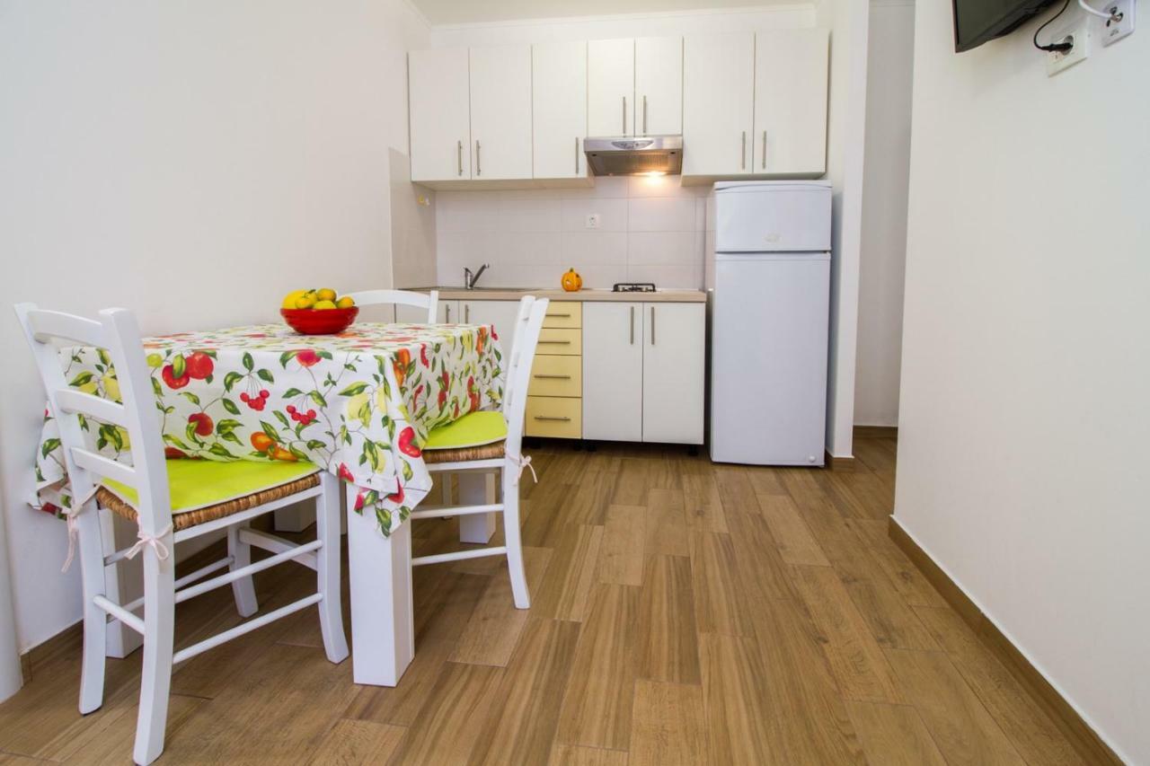 Studio Apartment Zeljka พูลา ภายนอก รูปภาพ